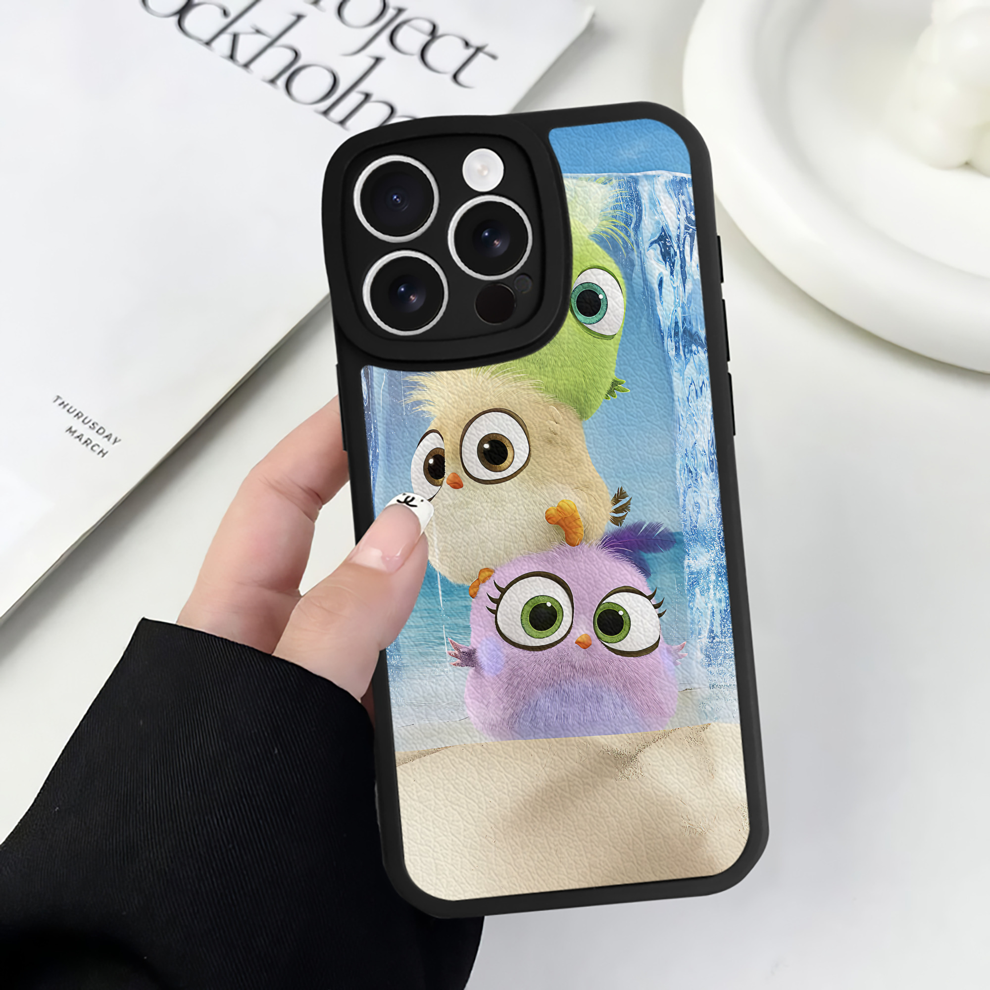 （画像用） Angry Birds アングリーバード 【iPhone 16シリーズ対応】シリコンスマホケース（レザー調） 材質：シリコン